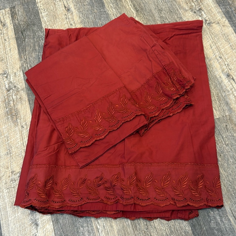 Waterford Red Lace Cotton Set Flat Sheet 2 pillow cases